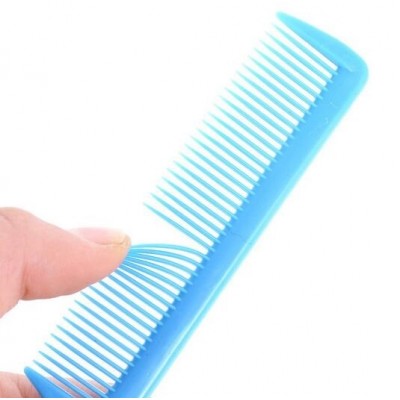 Wholesale and retail hairdressing comb cheap blue color hotsale beauty comb disposable